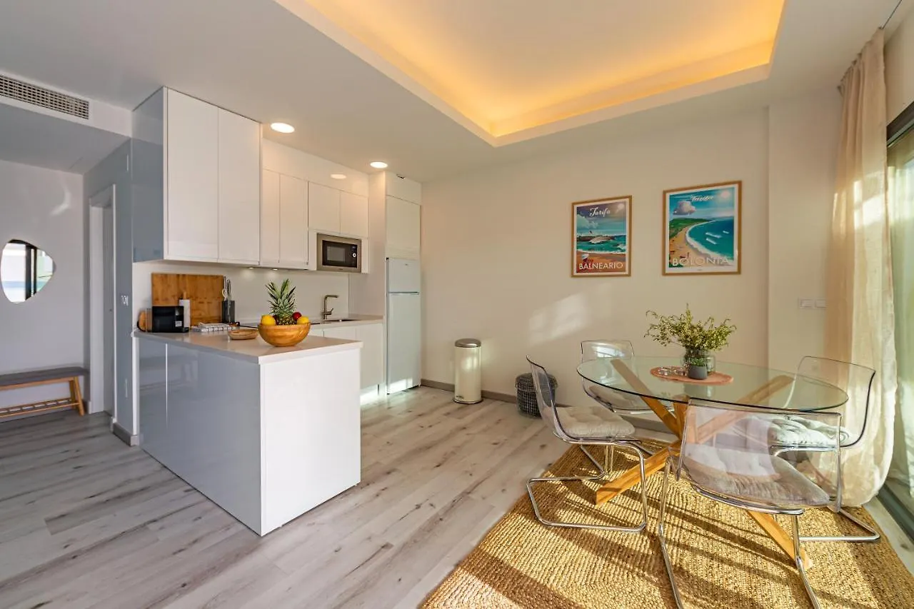 Centre-Terrace, Pool, Parking & Home-Office Tarifa 0*,