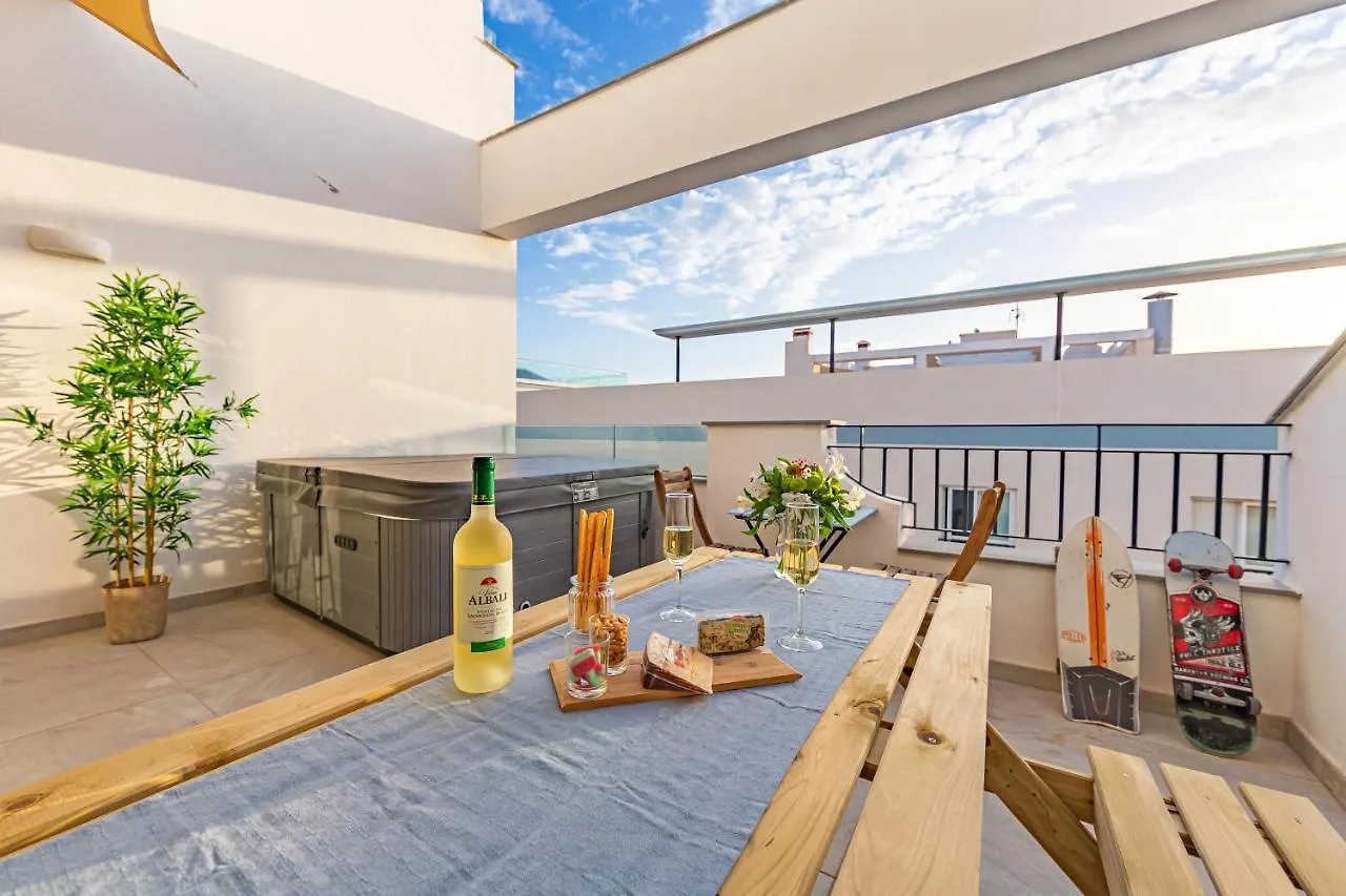 Apartment Centre-Terrace, Pool, Parking & Home-Office Tarifa