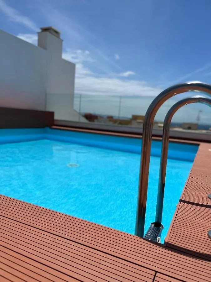 Centre-Terrace, Pool, Parking & Home-Office Tarifa Apartment